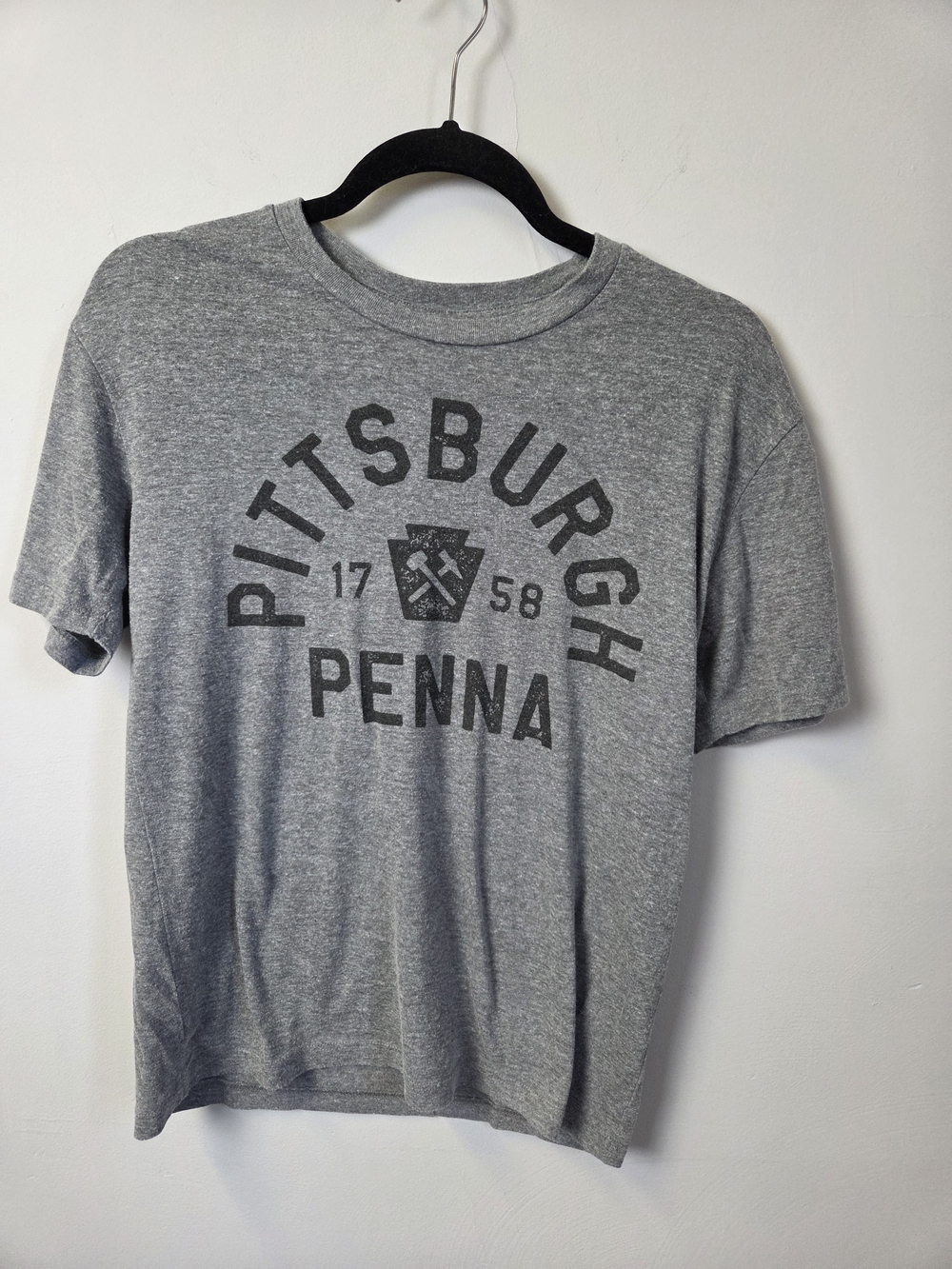 Pittsburgh Penna Grey Graphic Women's Tee